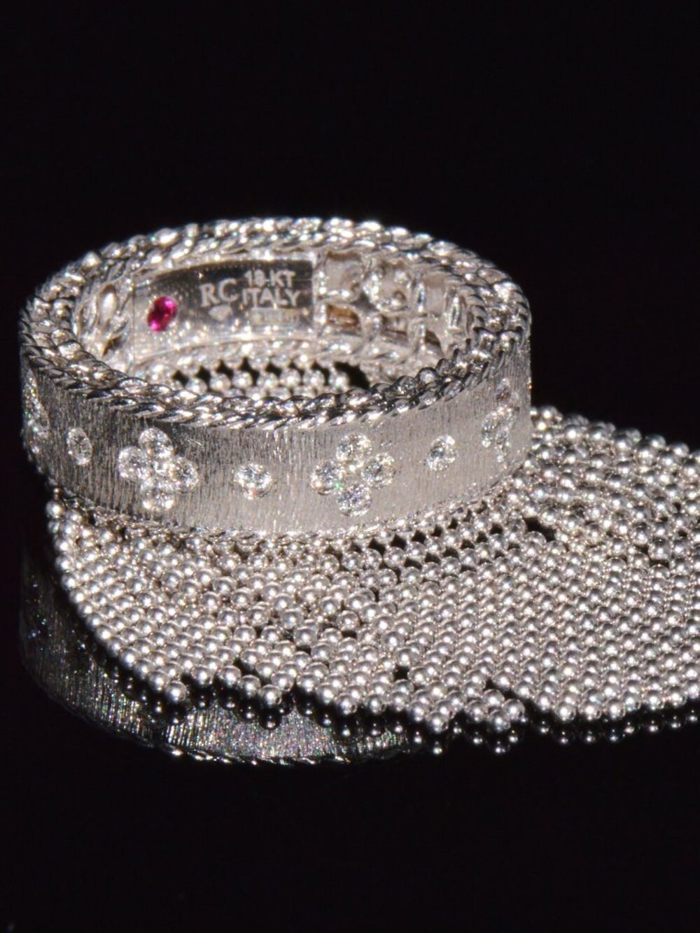 Authentic Roberto Coin Princess Tassel Fringe Diamond Solid 18K Gold Ring